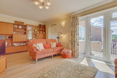 3 bedroom detached house for sale, Fernlea Road, Benfleet, SS7