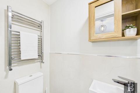 Studio to rent, Swindon SN25