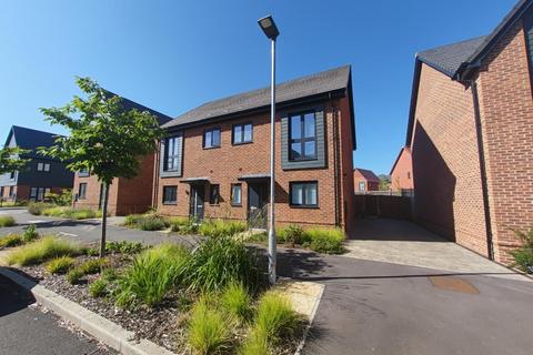 2 bedroom semi-detached house for sale, Dunlop Row, Crowthorne