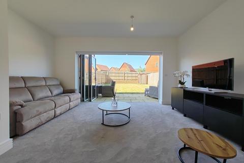 2 bedroom semi-detached house for sale, Dunlop Row, Crowthorne