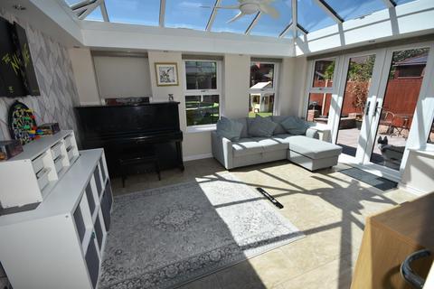 4 bedroom detached house for sale, Aberdare Close, Callands WA5