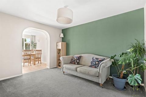 3 bedroom semi-detached house for sale, Berryfield Road, Evesham WR11