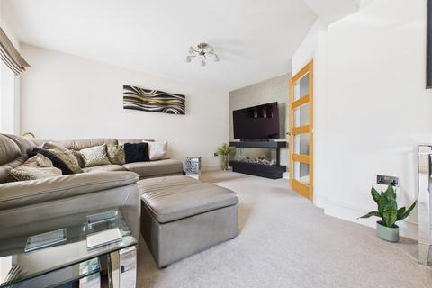 16 Green Close, Great Haywood, Stafford, ST18 0WF