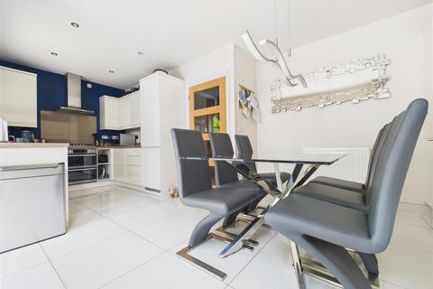 16 Green Close, Great Haywood, Stafford, ST18 0WF