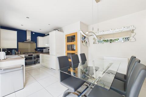 16 Green Close, Great Haywood, Stafford, ST18 0WF