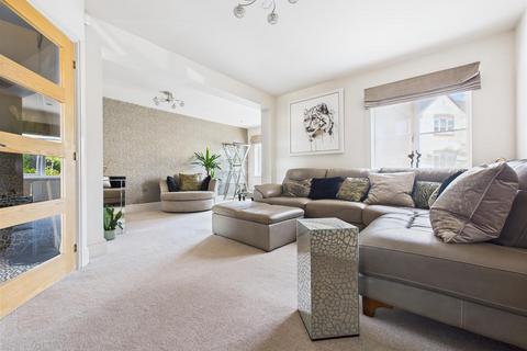 16 Green Close, Great Haywood, Stafford, ST18 0WF