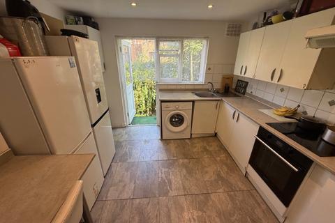 undefined, Birnam Road, Finsbury Park