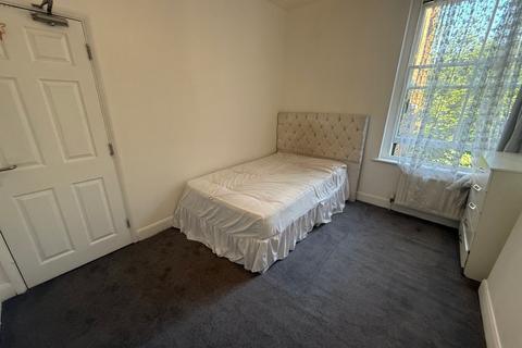 undefined, Birnam Road, Finsbury Park