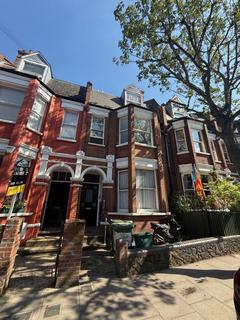 1 bedroom in a house share to rent, Birnam Road, Finsbury Park