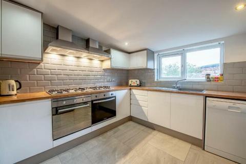 undefined, HOUSESHARE Aubrey Road, Manchester M14