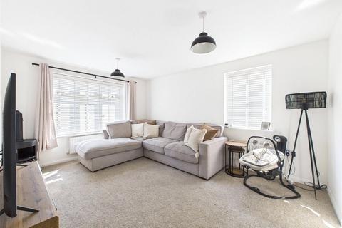 3 bedroom detached house for sale, Comfrey Gardens, Twigworth, Gloucester, Gloucestershire, GL2
