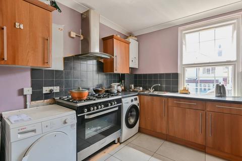 2 bedroom flat for sale, Tynemouth Road, Mitcham, CR4