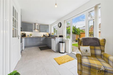 26 Tunnicliffe Way, Uttoxeter, ST14 5NP