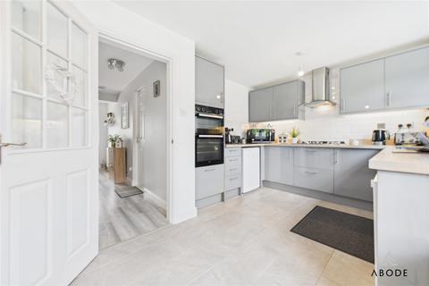 26 Tunnicliffe Way, Uttoxeter, ST14 5NP
