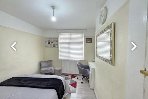3 bedroom flat for sale, Harrow Road, Wembley HA9