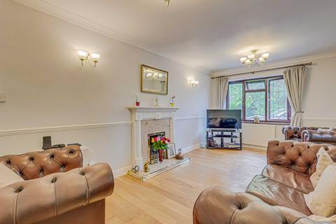 4 bedroom detached house for sale, Green Lane, Leigh-on-sea, SS9