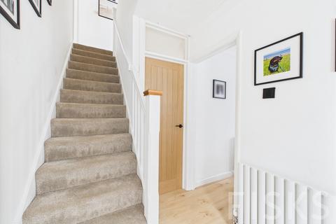 2 bedroom chalet for sale, Rushbottom Lane, Benfleet, SS7