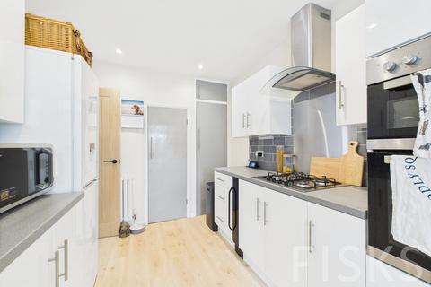 2 bedroom chalet for sale, Rushbottom Lane, Benfleet, SS7