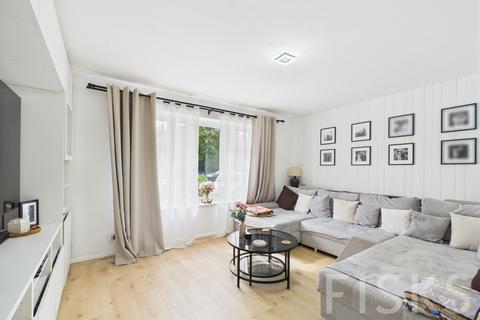 2 bedroom chalet for sale, Rushbottom Lane, Benfleet, SS7