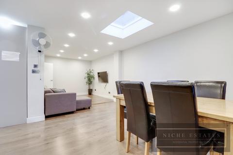 undefined, George Crescent, Muswell Hill, London, N10