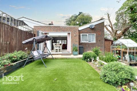 11 Everglade, Biggin Hill, Westerham, TN16 3QD
