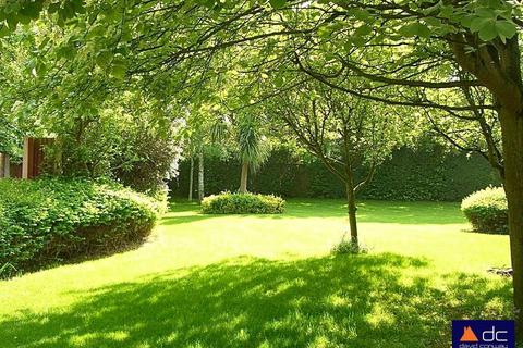 2 bedroom retirement property for sale, The Greenwoods, 19 Sherwood Road, South Harrow, HA2 8DW