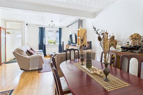 3 bedroom terraced house for sale, Cricklade Road, Swindon SN2