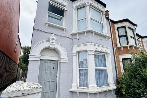 Nova Road, Croydon