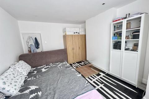 undefined, Nova Road, Croydon