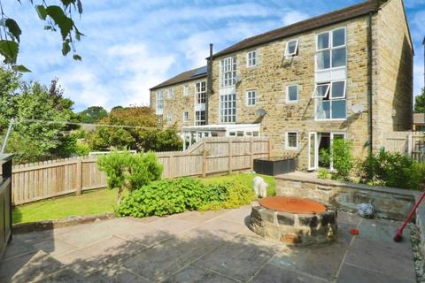 4 bedroom semi-detached house for sale, Hollingworth Close, Skipton