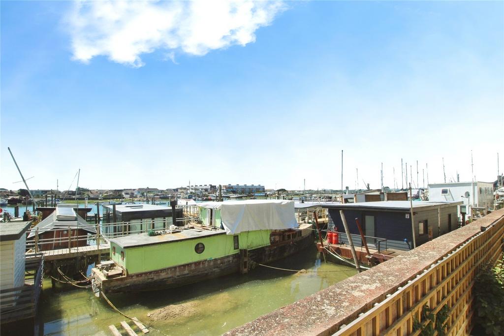 View Yatch Club