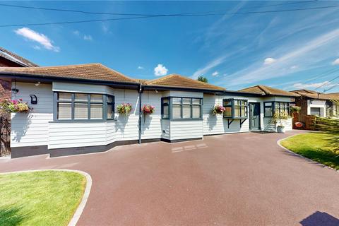 5 bedroom bungalow for sale, Hillcrest Road, Horndon-on-the-Hill, Essex, SS17