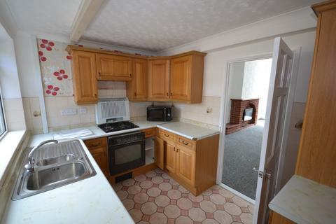 2 bedroom terraced house to rent, Berkshire Street , Hull HU8