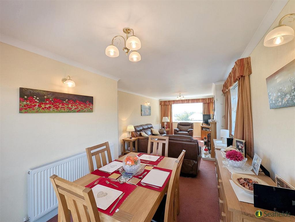 Sitting/Dining Room