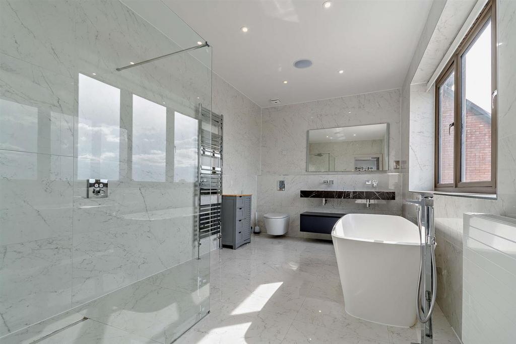 Ensuite.jpeg