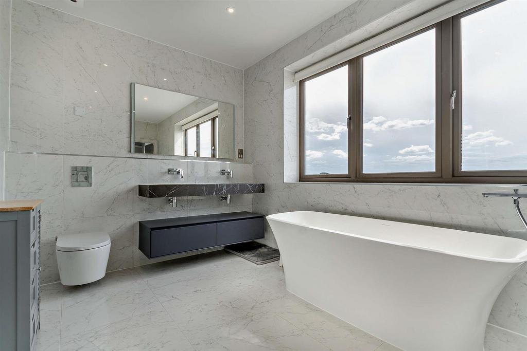 Ensuite.jpeg