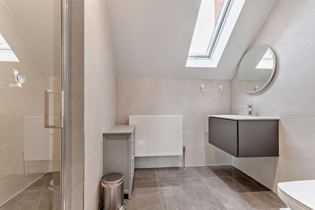 Ensuite.jpeg
