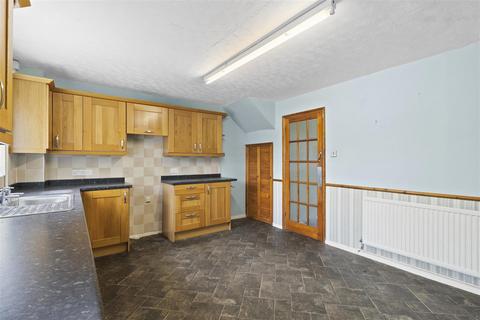 2 bedroom end of terrace house for sale, Geering Park, Hailsham