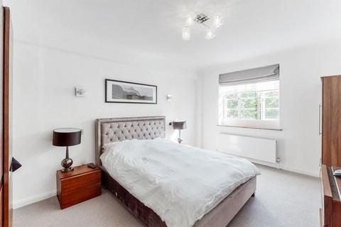 1 bedroom apartment to rent, Hamilton Court, Maida Vale, W9