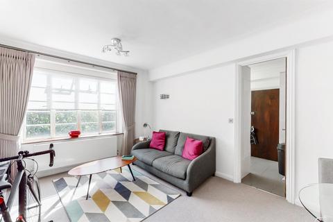 1 bedroom apartment to rent, Hamilton Court, Maida Vale, W9