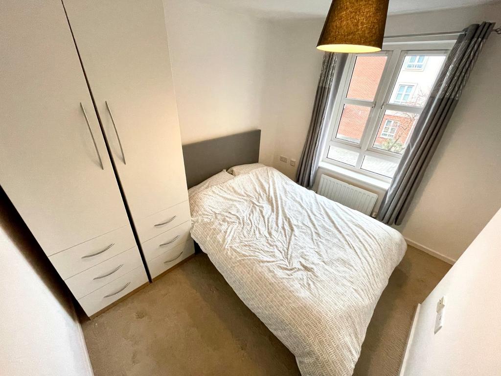 Bedroom 1 (1)
