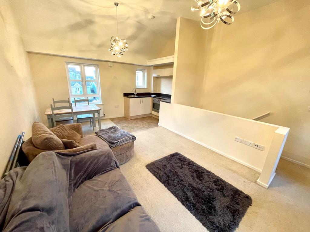 Reception Room (2)