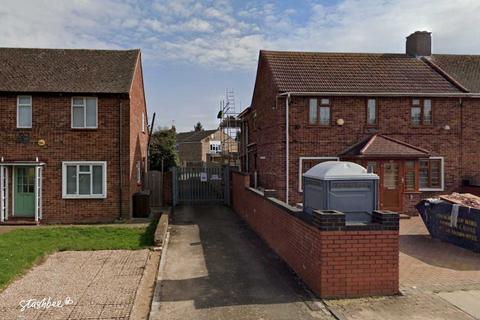 Garage to rent, Ringway, Southall UB2