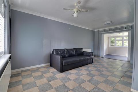 2 bedroom semi-detached house for sale, Parkfields, Benfleet SS7