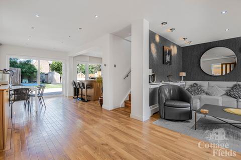 undefined, Robson Close, Enfield, EN2
