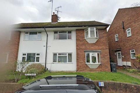 Garage to rent, Lower Boston Road, London W7