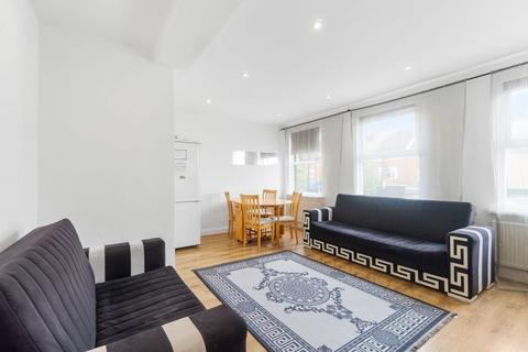 3 bedroom flat for sale, Collier Row Road, Romford RM5