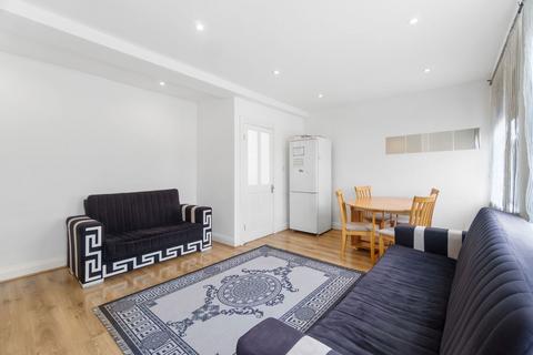 3 bedroom flat for sale, Collier Row Road, Romford RM5