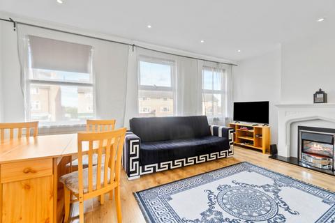 3 bedroom flat for sale, Collier Row Road, Romford RM5