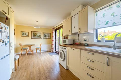 12 Armstrong Close, Newmarket, CB8 8HD